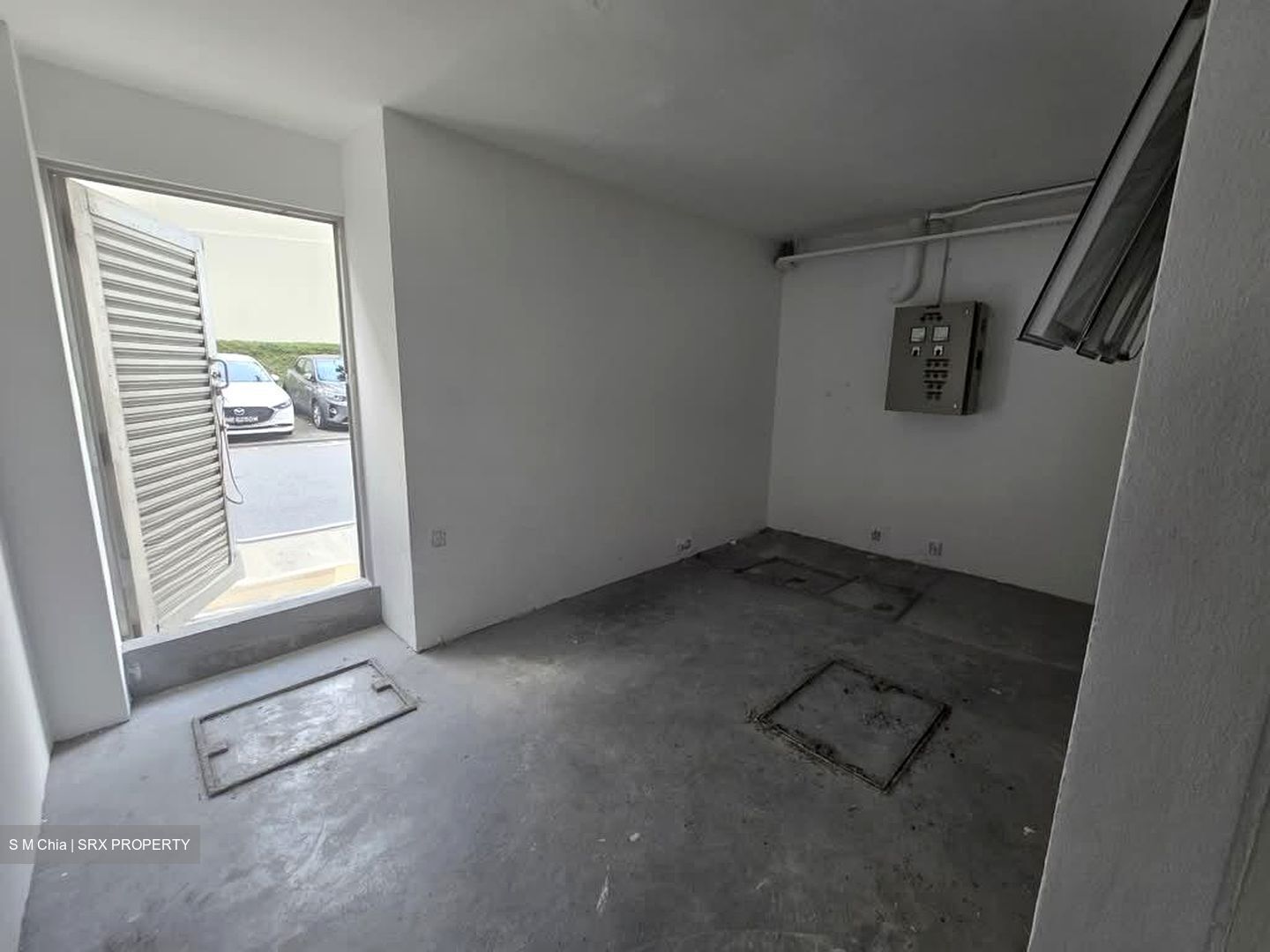 Mohamed Sultan Road (D9), Retail #567965961